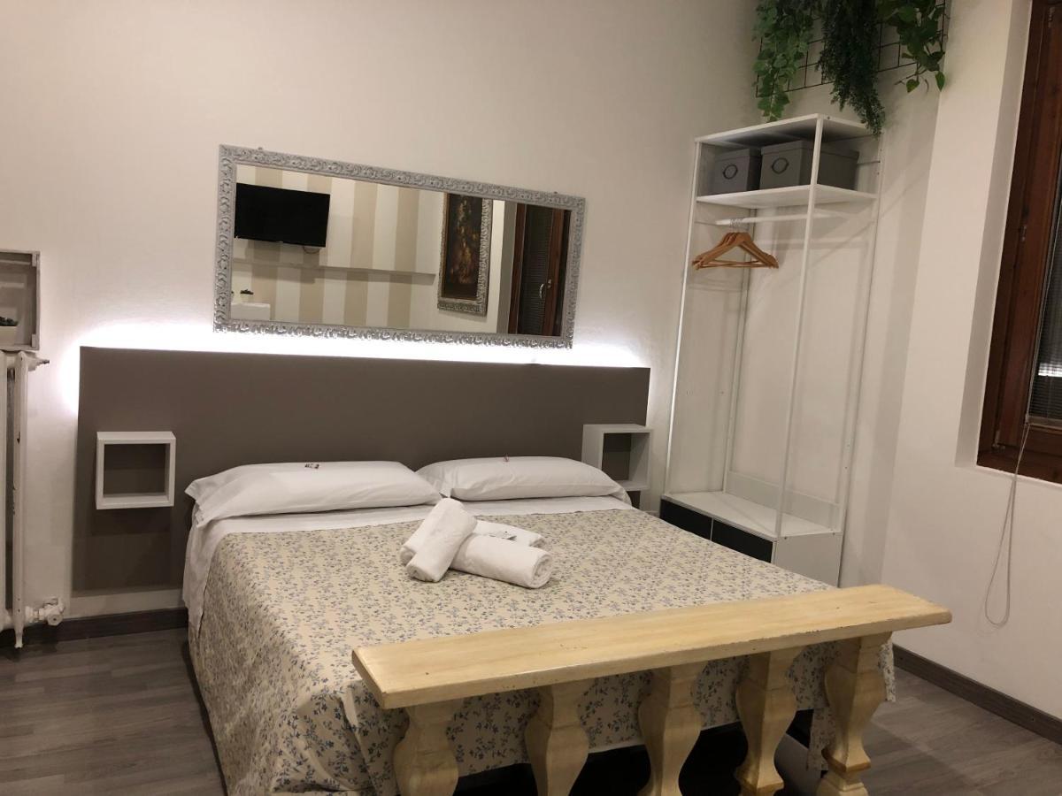 Rooms Giulietta E Romeo Verona Bagian luar foto